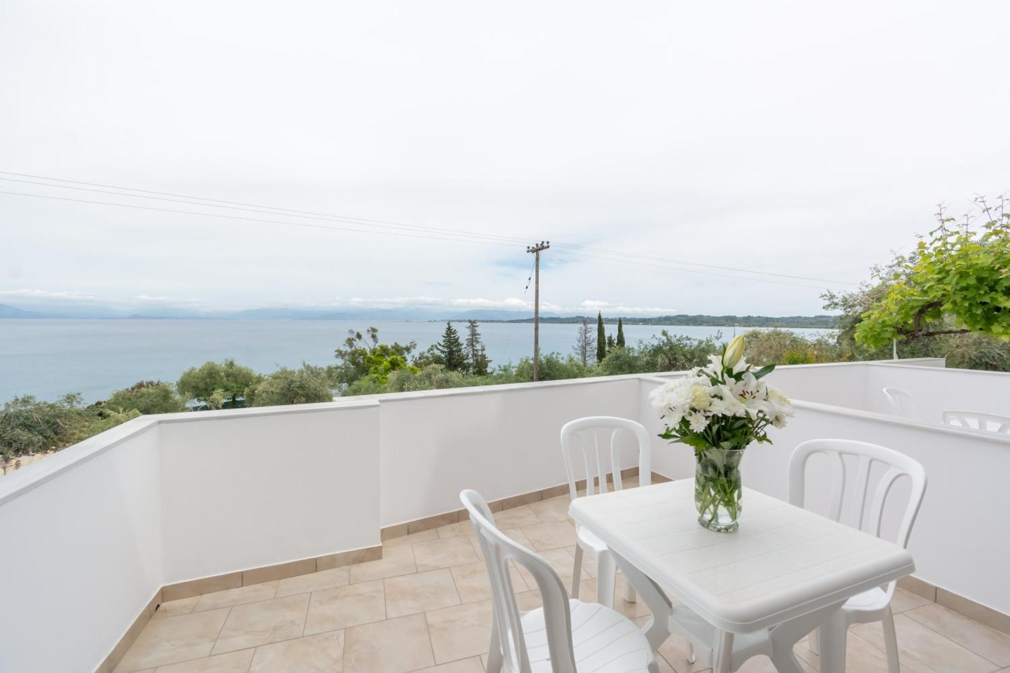 Corfu Aquamarine Aparthotel Notos Room photo